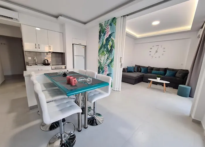 In A Great Location! Welcome To Crete!