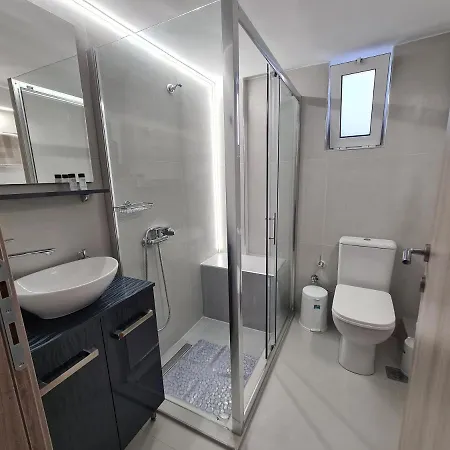 In A Great Location! Welcome To Crete!