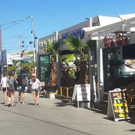 In A Great Location! Welcome To Crete! Hersonissos (Crete)