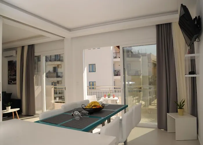 In A Great Location! Welcome To Crete! Apartament Hersonissos (Crete)