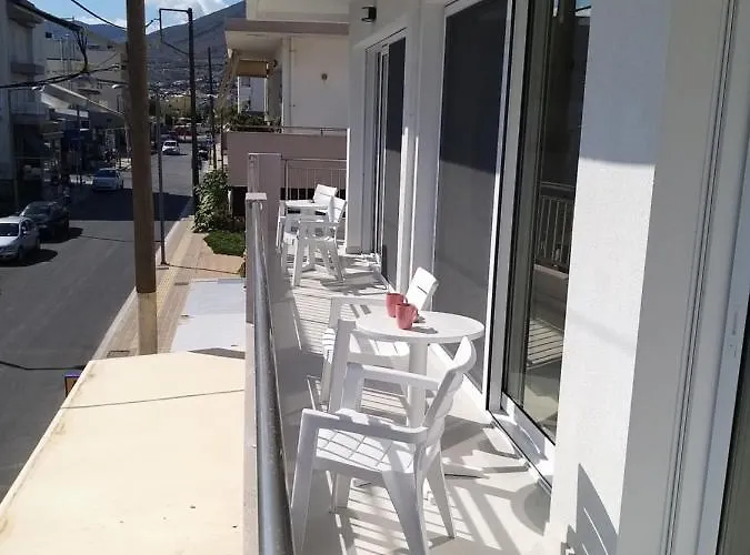 In A Great Location! Welcome To Crete! *